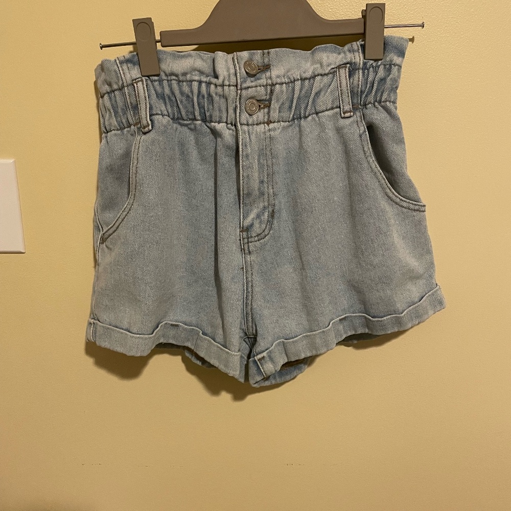Pacsun Women's Medium Lightwash Mom Jean Shorts